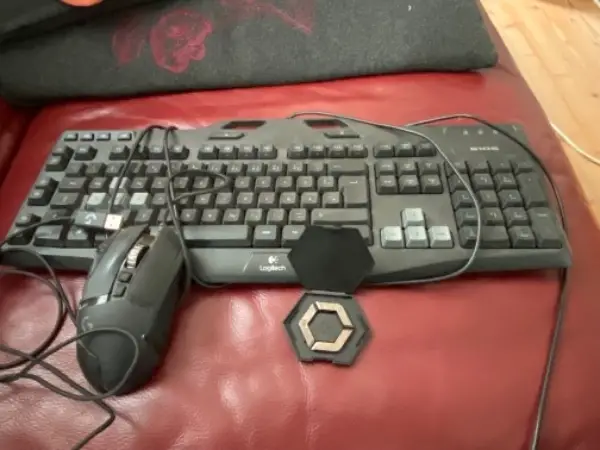 Gaming Tastatur mit Maus